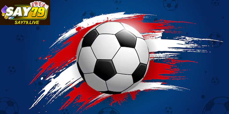 Những tình huống phạm lỗi thường gây tranh cãi trên sân