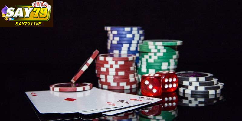 Luật chơi Tả lả dựa trên việc tạo phỏm từ lá